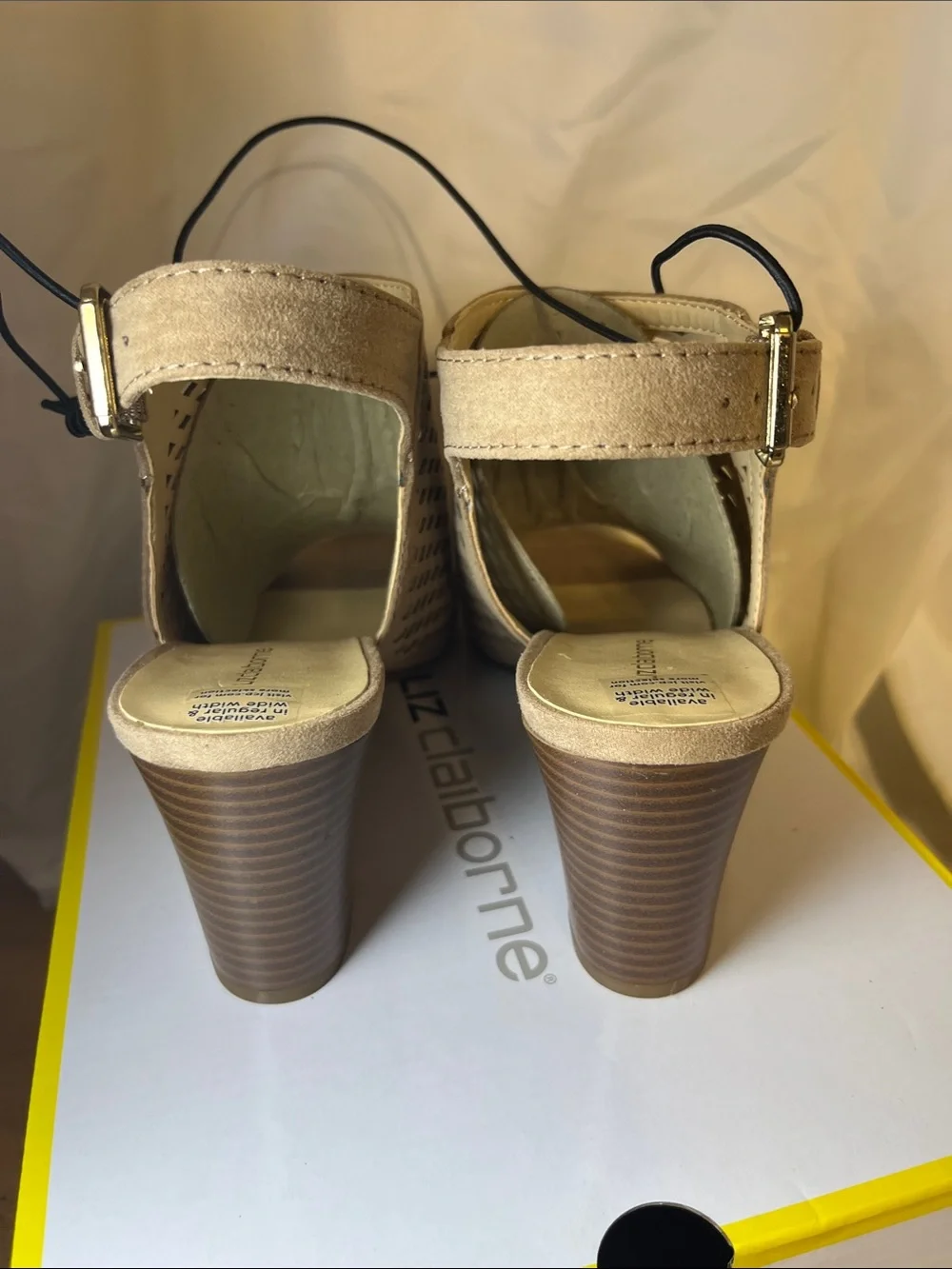 Liz Claiborne Gemma Putty Perforated Peep-Toe Block Heel Sandals Womens Size 9